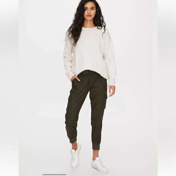 Aritzia Community Cebu Pant  - Picture 1 of 13